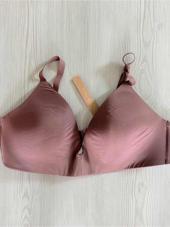 SKIMS Other - SKIMS Wireless Molded Bra in Mauve Rose